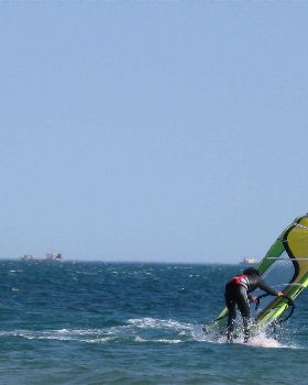 13sep08 Great action @ Elwood beach