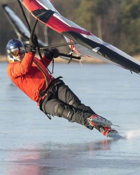 Ice Wingsail with fine profile wing