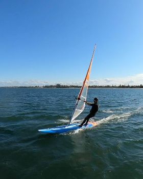 Early Spring day at the end of Winter 2022 with a lot of sails and wings out