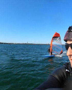 Early Spring day at the end of Winter 2022 with a lot of sails and wings out