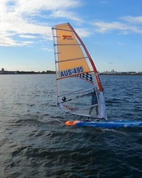 Early Spring day at the end of Winter 2022 with a lot of sails and wings out