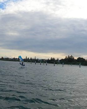 Early Spring day at the end of Winter 2022 with a lot of sails and wings out