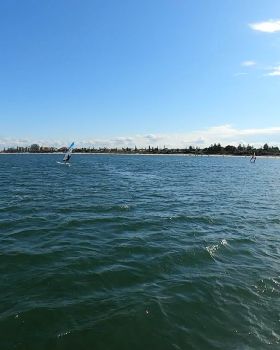 Early Spring day at the end of Winter 2022 with a lot of sails and wings out