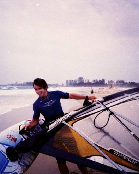 SEQ Wavesailing sign on day