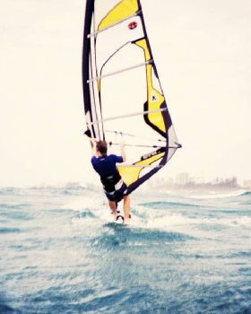 SEQ Wavesailing sign on day
