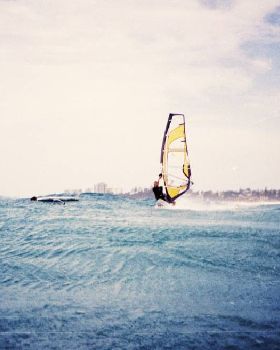 SEQ Wavesailing sign on day