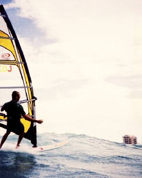 SEQ Wavesailing sign on day