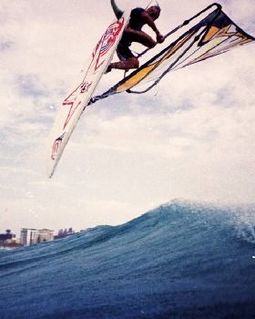 SEQ Wavesailing sign on day