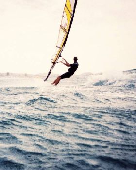 SEQ Wavesailing sign on day