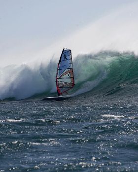wave  sailing in sup
