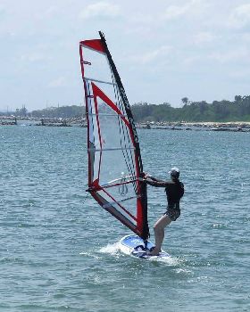Gun 3.7 on Starboard Go 139