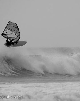 Pete Ross and Maris Naish testing the OES 2010 Twin Fin 90 and 95  at Walkers Rocks West South Austr