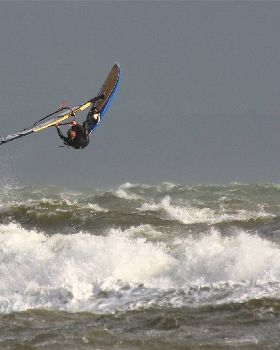 40 to 50 knots all day   Sunday 26th April RickettsPoint