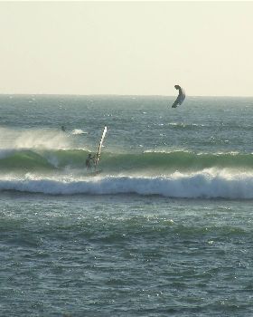 Ben AFP Boxing Kanga,South Lip Slide and Burrows looking into  Sunset  pipe to the big vag