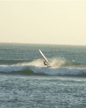 Ben AFP Boxing Kanga,South Lip Slide and Burrows looking into  Sunset  pipe to the big vag