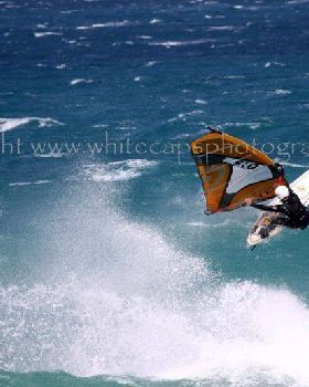 SHQ Cup event Wave pics at Warratah Bay on Tue