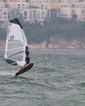 Wind gusting at 35knots, pretty tough on my 5.8m with my 55kgs.....