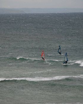 week day windsurfs