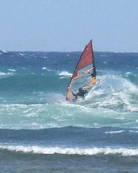 Coronation Beach Park  Geraldton  in a NORTHERLY  puts a smile on the dial. Rushton got one