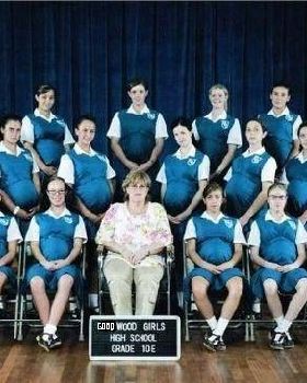 pregnant-school-photo1