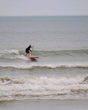 The wind didn't arrive but small wave SUPn was fun
