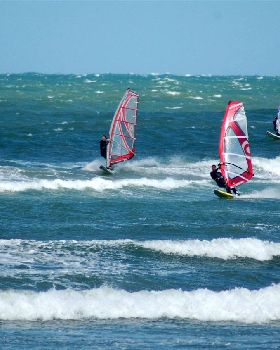25 to 30 knots