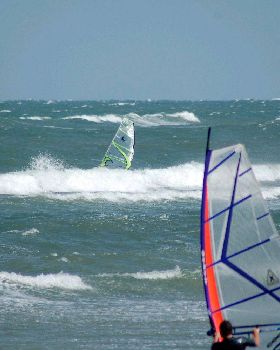 25 to 30 knots