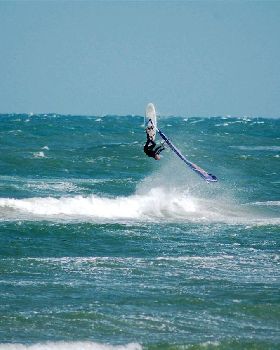25 to 30 knots