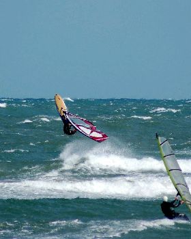 25 to 30 knots