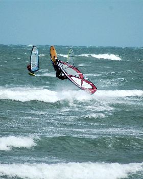25 to 30 knots