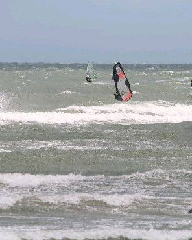 afternoon session gusts to 45knots