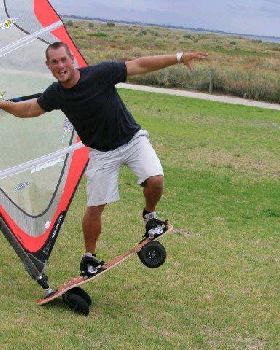 No Wind in Perth = Get the Turf Dog Out for a Laugh