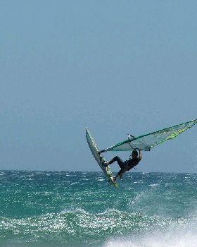 Chris one handed jump