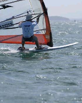 Just bearing away towards the finish line - NiiiiCE!!!