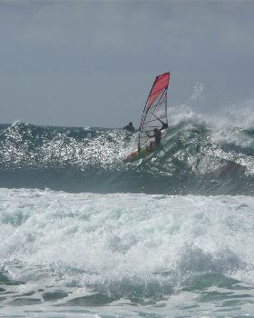 toowoon waves sailing 003