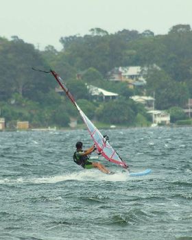 Valentine Dec 27th 2011 - 25-30kts SSW