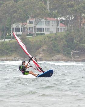 Valentine Dec 27th 2011 - 25-30kts SSW