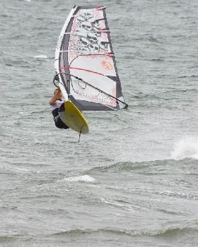 Valentine Dec 27th 2011 - 25-30kts SSW