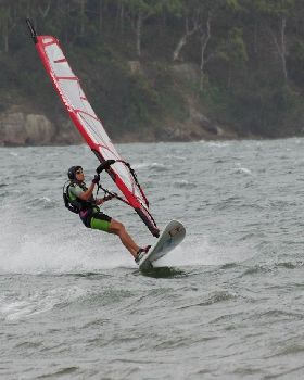 More Valentine Dec 2011 - 25 - 30kts +