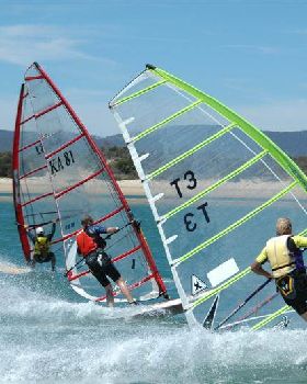 close competition (Medium)