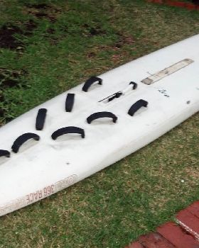 Cobra 366 Race