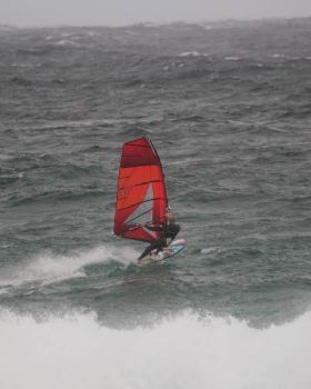Duncan Sailing Maroubra Beach in a Southerly