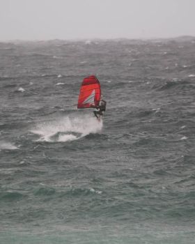 Duncan Sailing Maroubra Beach in a Southerly