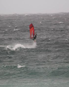 Duncan Sailing Maroubra Beach in a Southerly