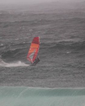 Duncan Sailing Maroubra Beach in a Southerly