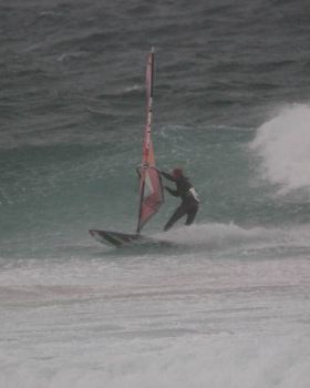 Duncan sailing Maroubra Beach in a Southerly