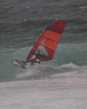 Duncan sailing Maroubra Beach in a Southerly