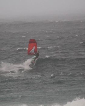 Duncan sailing Maroubra Beach in a Southerly