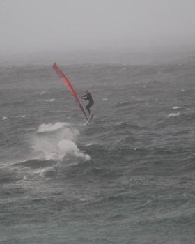 Duncan sailing Maroubra Beach in a Southerly