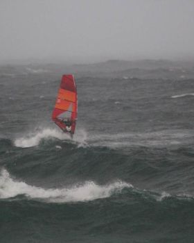 Duncan Sailing Maroubra in a Southerly